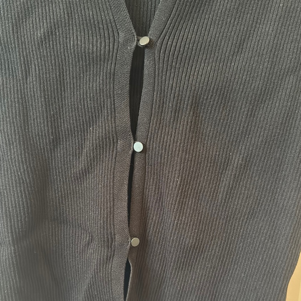 Black Ribbed Button-Up Top - Picture 3 of 4